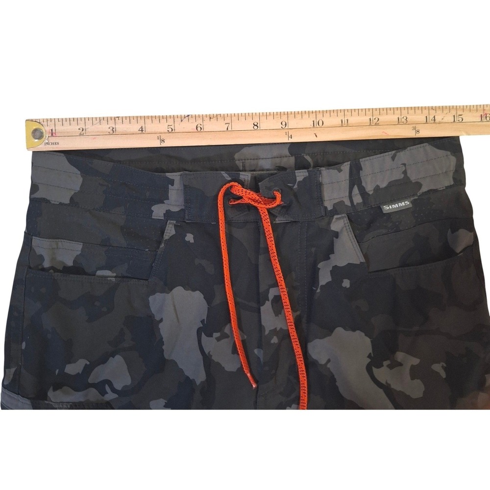 Simms Camo Board Shorts Mens 30 Gray Black Camouflage Cargo Stretch Fishing - Picture 5 of 9